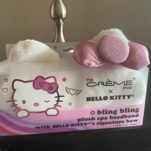 The Crème X Hello Kitty spa headband